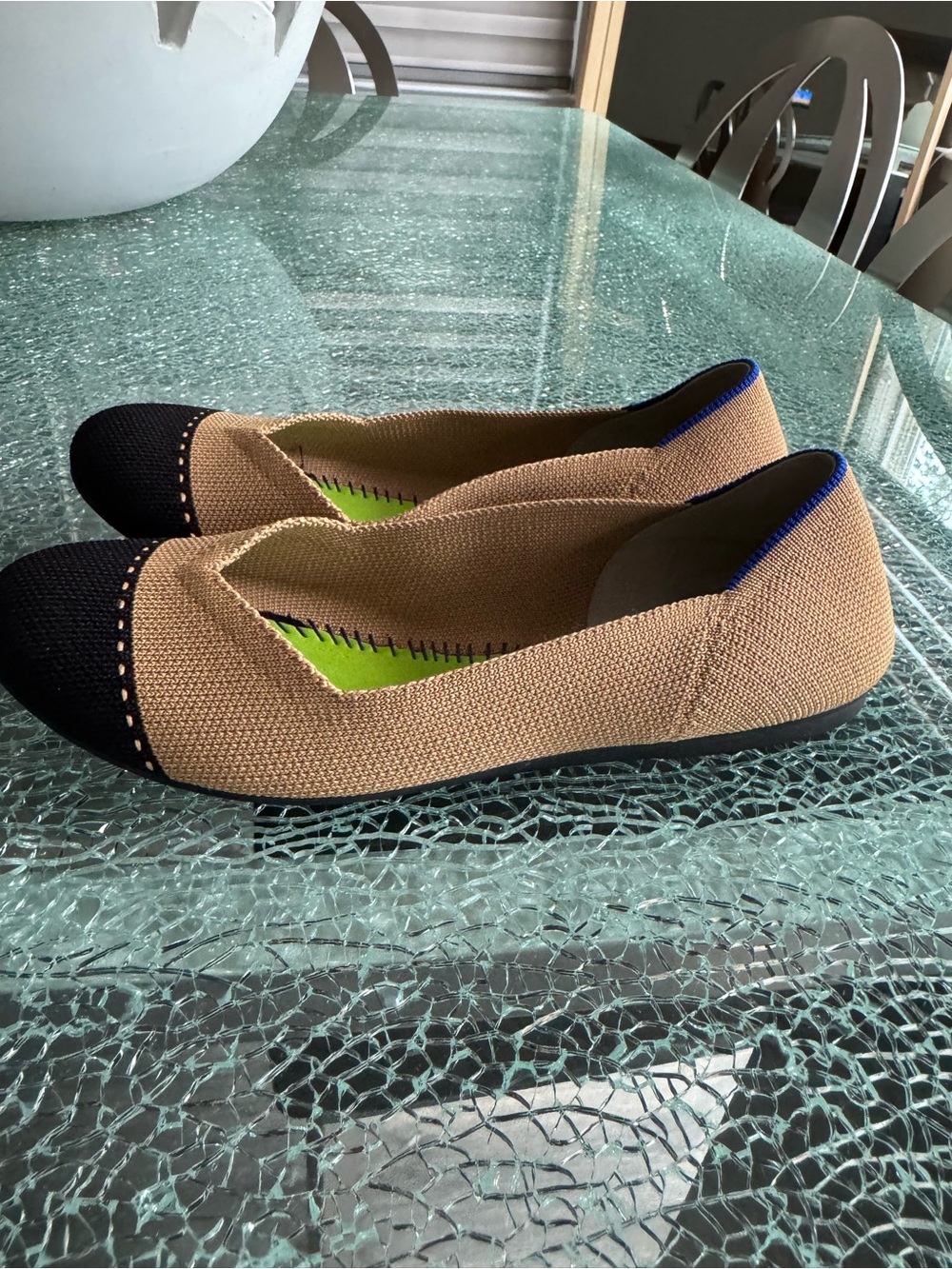 Rothy’s two-Tone Knit Ballet Flats - Black & Tan 7 - Picture 4 of 7